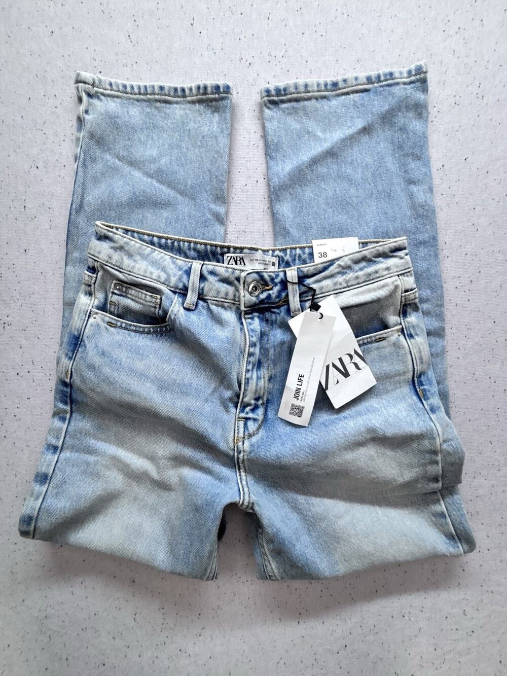 Zara Women's High Rise Slim Leg Cropped Jeans Light Blue Size 6 US / 38 EUR NWT